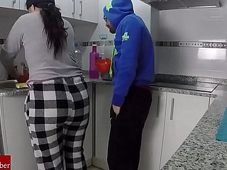 Eles lamber e sorver todo o seu milk.SAN62