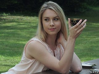 Alecia Fox onu azgın sevgilisi tarafından romantik lanet için baştan