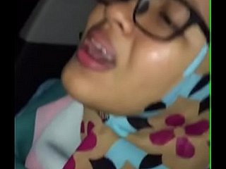 Awek melayu tudung kena jolok DENGAN B hearts kereta