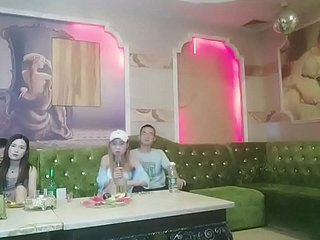 Chinesische KTV Weird Systematize Sexual congress Seated Young gentleman 4p