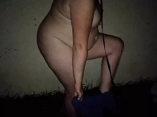 Hamba dan Tuhan. Malam. Di luar. Bogel penuh