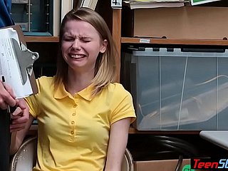 Menangis kecil titted russian remaja pencuri menghukum fucked