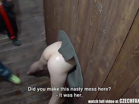 mengambil anak ayam anda dan melekat batang anda