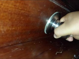 MENGINTIP IBU TIRI pantat besar SAYA SEMASA DIA TIDUR