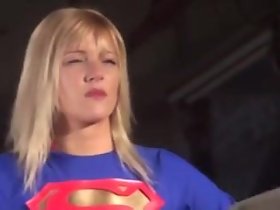 Supergirl est capturé et Bondservant